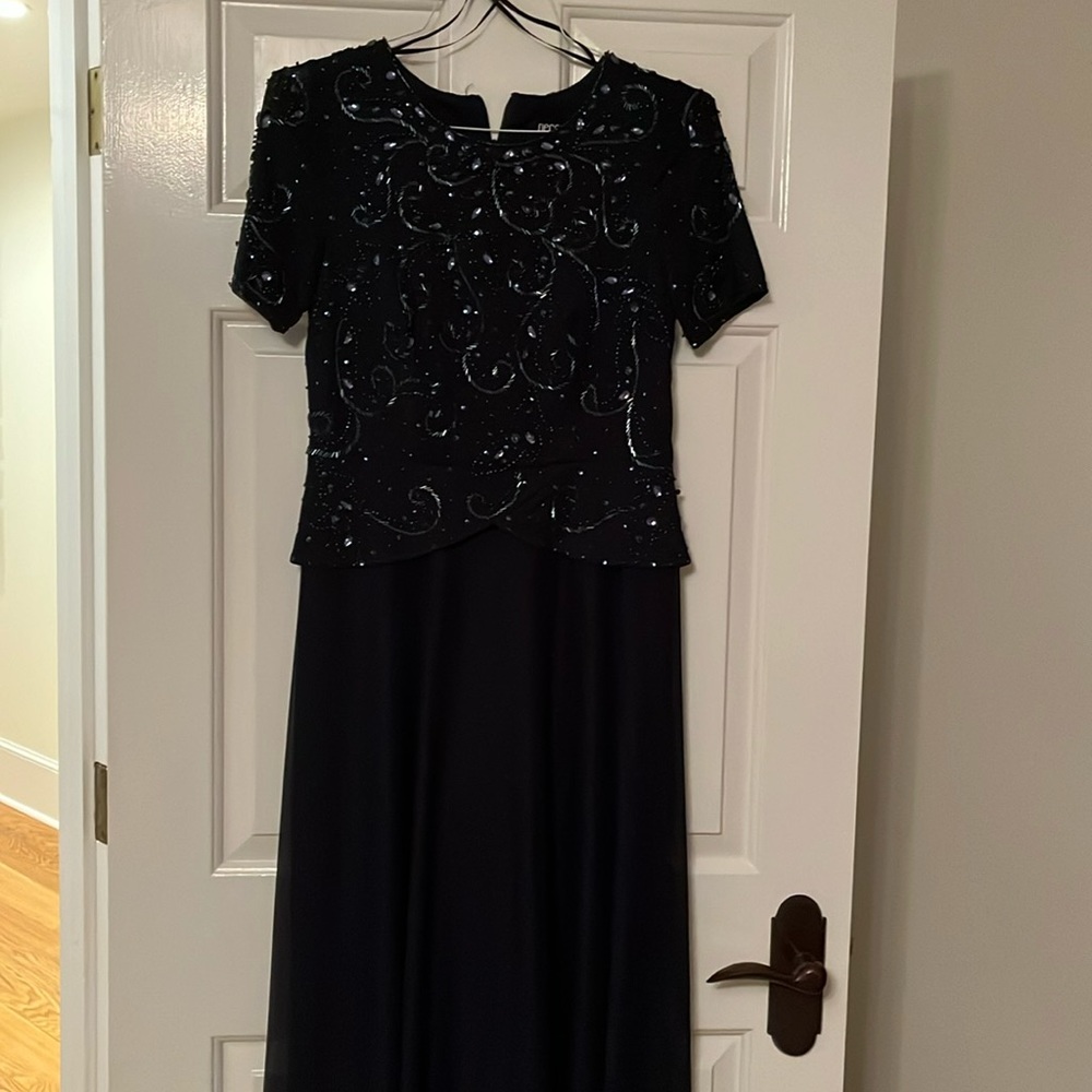 EUC Decode 1.8 gown size 10